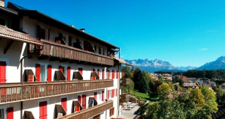 Hotel Gasthof Stern Nova Ponente Εξωτερικό φωτογραφία